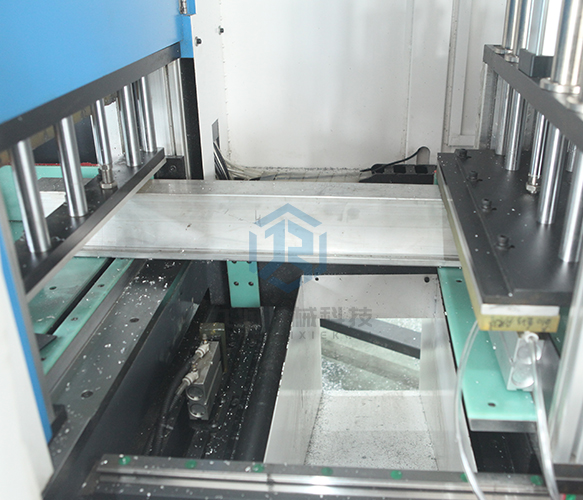 JR-455CNC-3A-1S 全自动拉尾料铝切机