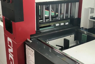 三轴无尾料切铝机